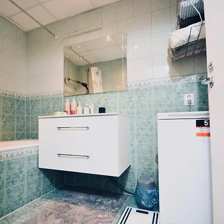 Spacious With Balcony شقة