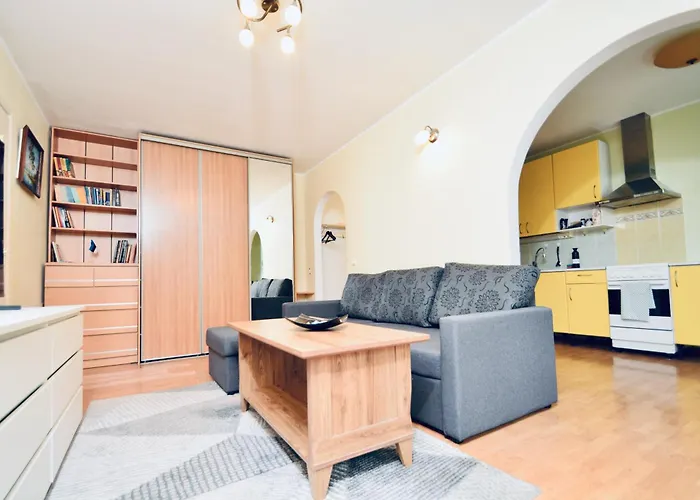 Spacious With Balcony *